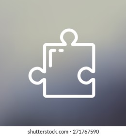 Icono de rompecabezas delgada línea delgada para la web y el móvil, moderno diseño minimalista plano. Icono blanco vectorial en el fondo de malla gradiente.