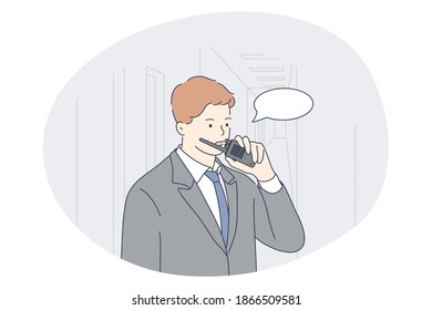 El concepto de empleo, ocupación, profesión para hombres. Jóvenes profesionales de la seguridad en el cargo hablando en la radio y dando información a un colega. Especialista en empleo, ilustración de esfera de trabajo