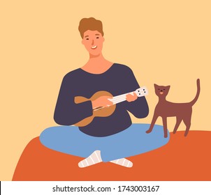 Un tipo alegre jugando en ukulele y cantando divirtiéndose con la ilustración plana del vector del gato. Músico masculino sosteniendo una pequeña guitarra y cantando aislado. Un hombre gracioso toca instrumentos musicales en casa