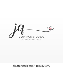 Logo inicial del vector de belleza JQ, logotipo de escritura a mano de firma inicial, boda, moda, joyería, boutique, floral y botánica con plantilla creativa para cualquier empresa o negocio.
