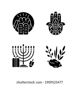 El judaísmo cree que los iconos de los glifos negros se establecen en el espacio blanco. Comprimidos de piedra. Hamsa Hand. Menorah de nueve ramas. Cuatro especies. Diez mandamientos en el Monte Sinaí. Símbolos de silueta. Ilustración aislada del vector