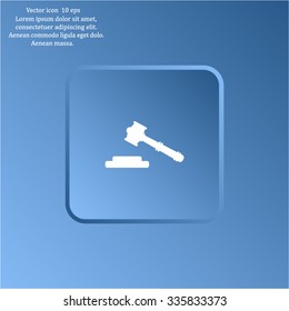 judge or auction hammer icon