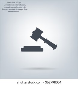 judge or auction hammer icon