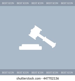 judge or auction hammer icon