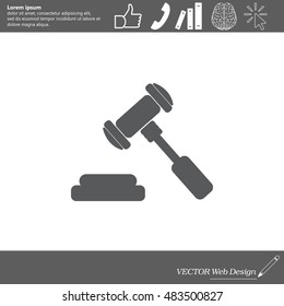 judge or auction hammer icon