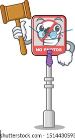 Judge no camera on edge mascot road