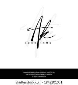 Una letra inicial de K AK y logotipo de firma. Logo inicial del vector de belleza .Moda, boutique, floral y botánica