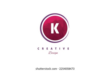 K Alphabet Vektor Logo Design mit trendiger Wasserfarbbürste . Minimalistisches Vektorlogo-Design auf weißem Hintergrund