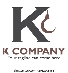 Diseño del logotipo K sobre el tema de la construcción