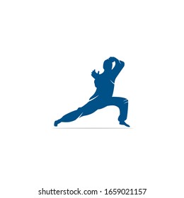 Logo deportivo de Karate. vector de silueta de arte marcial, diseño del logo deportivo de lucha.