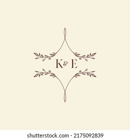 Cartas iniciales del logotipo de la boda KE en un diseño profesional de alta calidad que se imprimirán en cualquier medio impreso