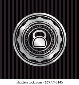 Kettlebell-Symbol im Silber-Button