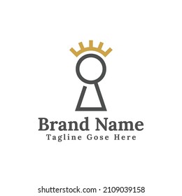 keyhole king logo. unique and simple combination of keyhole and king crown logo design