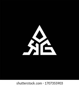 Logotipo KG monogramo con forma de 3 piezas aislado en una plantilla de diseño triangular