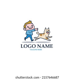 Mascota del logotipo del niño y del perro