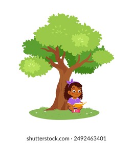 niño leer libro bajo el árbol y sentirse feliz