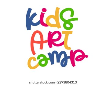 Campo de arte infantil. Ilustración de color. Plantilla de campamento de arte de verano para afiches, volantes, diseño de pancartas. Ilustración vectorial divertida para niños. Texto de tipografía con letras dibujadas a mano. Logo de la escuela de verano para el diseño impreso.