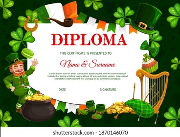 Plantilla de diploma para niños, Leprechaun vectorial de día Patricks, maceta con monedas de oro y corbata de cuello, plantilla de marco de partido celta con shamrock. Bagpia, pipa de fumar y herradura afortunada con certificado de cupcake