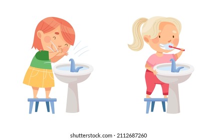 Niños haciendo actividades de higiene diaria en el baño. Niñas cortas cepillando sus dientes ilustraciones vectoriales