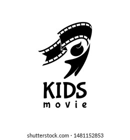 logotipo de películas para niños.estilo monocromo plano.símbolo de producción de salas de cine.símbolo de entretenimiento y educación para niños.diseño moderno