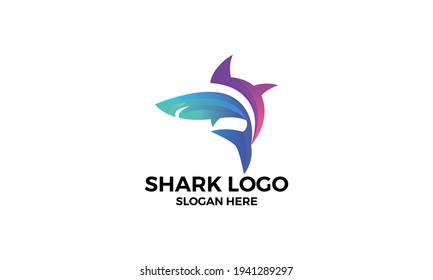 Ilustración del icono del vector del logotipo colorido del tiburón asesino