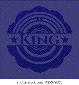 Insignia de rey con textura jean