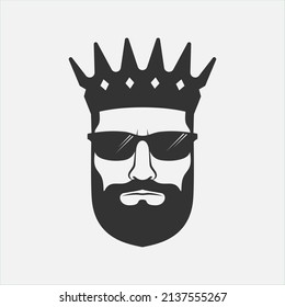 Rey con corona, barba y gafas de sol. Signo gráfico de la cabeza King aislado en fondo blanco. Ilustración del vector