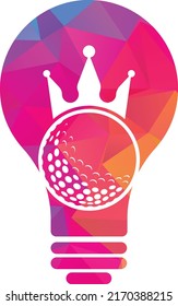 Diseño del logo vectorial de la forma de la bombilla de golf King. Balón de golf con icono vectorial de la corona.