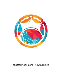 Diseño del logo del vector de golf King. Balón de golf con icono vectorial de la corona.