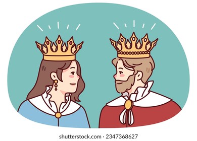 El rey y la reina en manteles y coronas se miran entre ellos. Miembros de la familia real vestidos con túnicas. Realeza y monarquía. Ilustración vectorial.