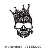 King skull icon with the crown and earing with ornament details 