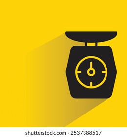 ícone de escala de cozinha com sombra no fundo amarelo