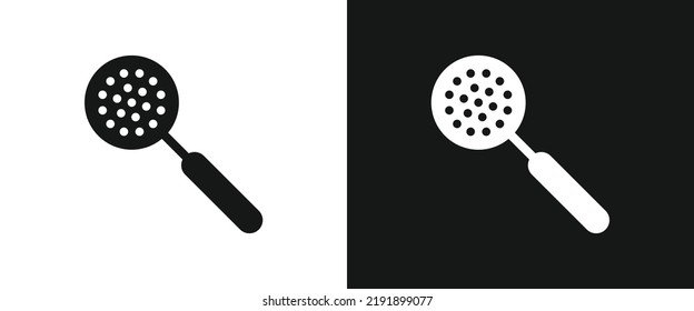 Icono plano de skimmer de cocina para la web. Silueta de icono de la web con signo de brillo simple con color invertido. Diseño de vectores de iconos negros sólidos de skimmer minimalista. Clíparte de dibujos animados de skimmer de cocina. Símbolo de concepto de cocina