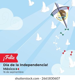 Cometa con bandera de México volando bajo un cielo azul brillante con luz del sol y palomas blancas. Día de la Independencia de México.