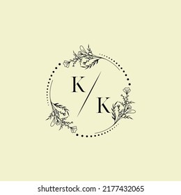 Cartas iniciales del logo de la boda KK con un diseño profesional de alta calidad que se imprimirán en cualquier medio impreso