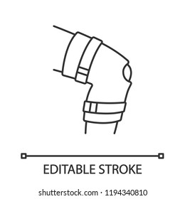 Knee brace linear icon. Adjustable leg orthosis. Thin line illustration. Orthopedic knee joint bandage. Arthritis, muscle sprain. Contour symbol. Vector isolated outline drawing. Editable stroke