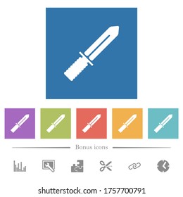Cuchille iconos blancos planos en fondo cuadrado. 6 iconos de bonificación incluidos.