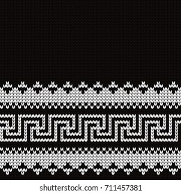 Knitted seamless border meander