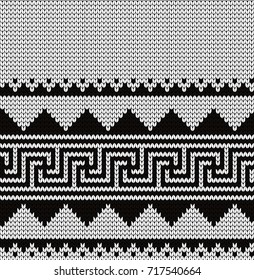 Knitted seamless border meander