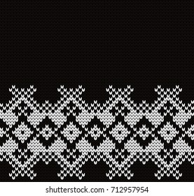 Knitted seamless decorative border
