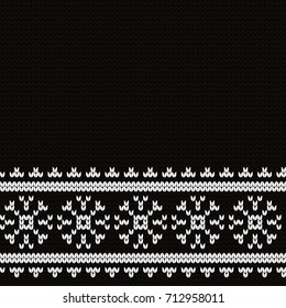 Knitted seamless decorative border