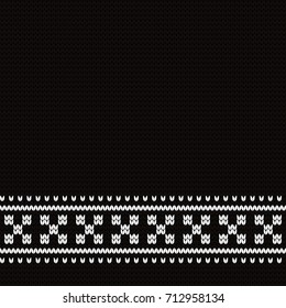 Knitted seamless decorative border