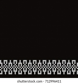 Knitted seamless decorative border