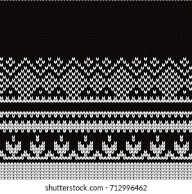 Knitted seamless decorative border