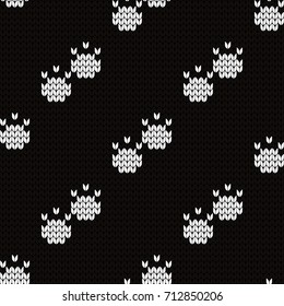 Knitted seamless pattern animal pads