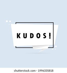 Felicidades. Banner de burbuja de discursos al estilo del origami. Plantilla de diseño de pegatinas con texto Kudos. EPS vectorial 10. Aislado sobre fondo blanco.