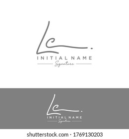 L C LC Escritura manuscrita inicial y logotipo de la firma.