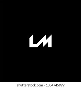 Logotipo de letra L M diseño creativo sobre fondo de color negro, monograma lm