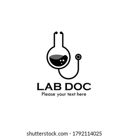 ilustración de plantilla de logotipo de doc de laboratorio. hay un vaso de agua con estetoscopio.