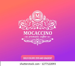Etiqueta en el fondo del degradado de color. Logo vintage, etiqueta, tarjeta, insignia, marco con diseño colorido líquido. Embalaje vectorial moderno con colores de moda